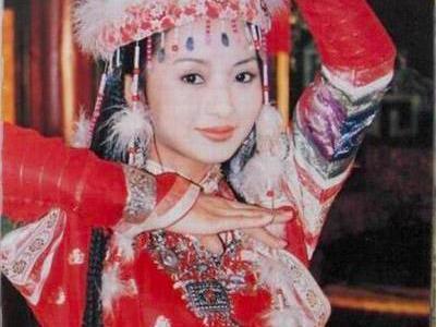 揭香妃17年前车祸内幕，被甩车外七孔流血体无完肤！