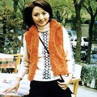 揭香妃17年前车祸内幕，被甩车外七孔流血体无完肤！