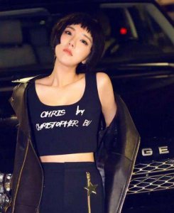 ​赵奕欢最不舍得删的几张图片，图4是多少人想要用的壁纸啊！