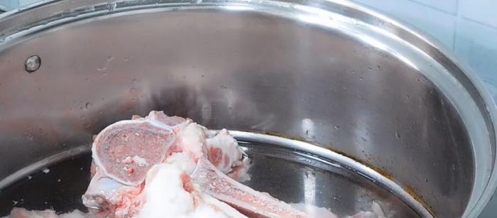 牛骨汤最忌讳放什么香料？