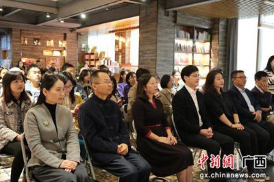 ​独秀书房特聘21位阅读导师共建大学“人文实验室”