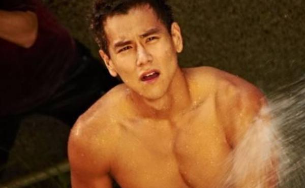 盘点有腹肌的5大男神们，身材最令人羡慕，迷倒花季少女！