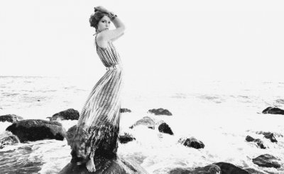 ​“孩子在肚子里，总比在保温箱里便宜。”