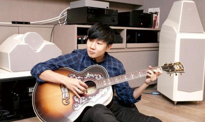 经纪人拍掉路人手机嚣张道歉无诚意 林俊杰未回应怕引火烧身?