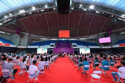 ​清华大学开学，最小新生仅14岁！