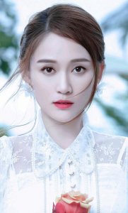 ​霍建华曾和陈乔恩相恋8年，最后娶了大3岁的林心如，有次……