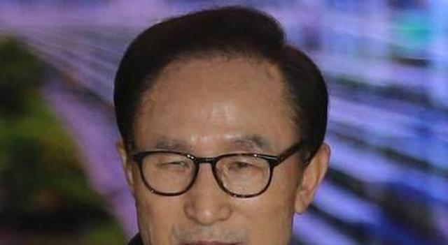 李明博拒绝狱中受审，捍卫自己最后的尊严