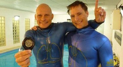 ​人类水下憋气世界纪录，时间达22分22秒