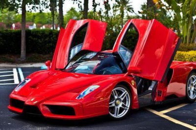 ​世界上速度最快的法拉利，时速最高达365公里