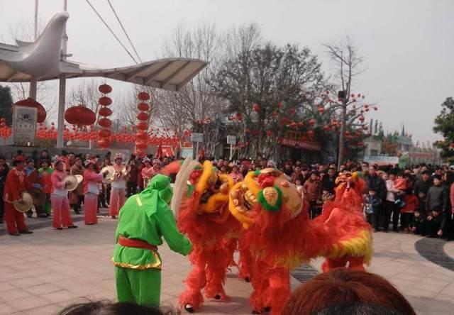 河南过年时好玩的地方全在这里，灯盏、庙会，你最喜欢哪个？