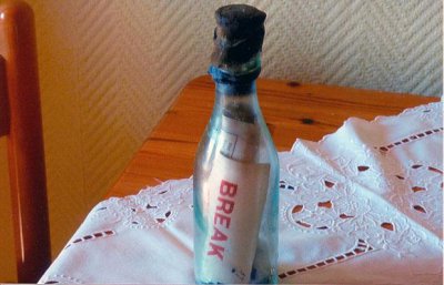 ​世界最古老的瓶中信，海上漂浮达百年