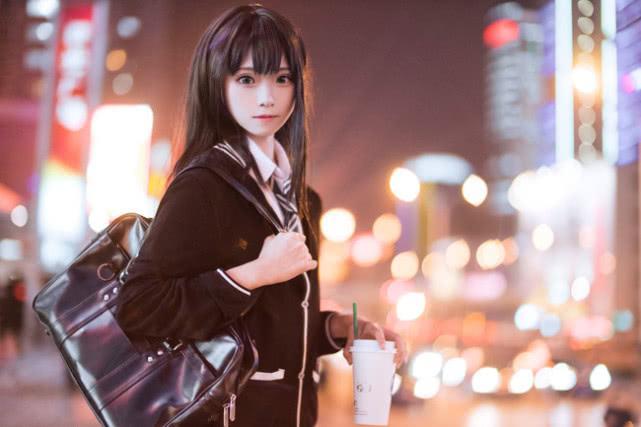 涩谷凛cos：JK服饰美女涩谷凛，果然是最美JK女神