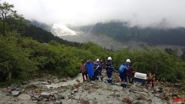 8岁男孩海螺沟失联8天，父母放弃集体搜救