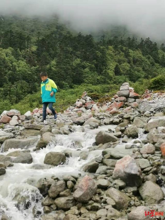 8岁男孩海螺沟失联8天，父母放弃集体搜救