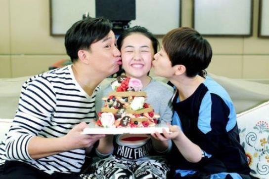 儿女周奇张子枫参加高考，爸妈黄磊海清送祝福：孩子们，加油