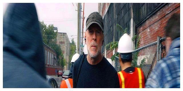 异裂:虽没《不死劫》那么动人,但却是特立独行的三部曲完结篇!