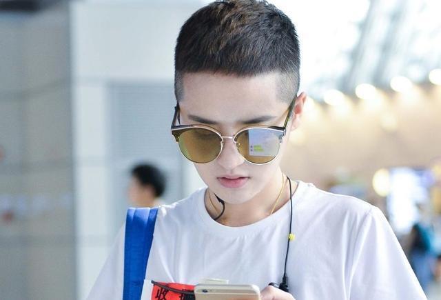 因奶茶千金被认识，坚持了四年音乐，如今蒋瑶佳如何成功归来