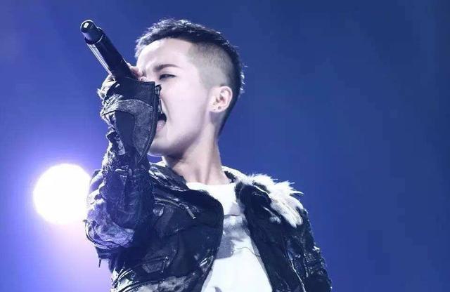 因奶茶千金被认识，坚持了四年音乐，如今蒋瑶佳如何成功归来