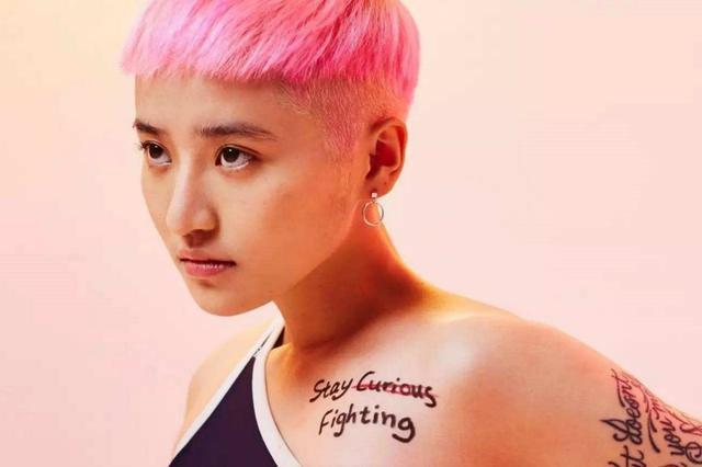 因奶茶千金被认识，坚持了四年音乐，如今蒋瑶佳如何成功归来