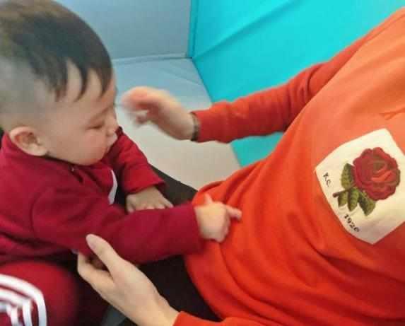 胡杏儿39岁喜怀二胎！前任绯闻满天飞，相恋8年果断分手遇幸福！