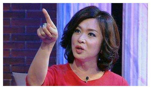 金星发微博言辞犀利，公开节目停播原因，称遭小人嫉妒导致停播