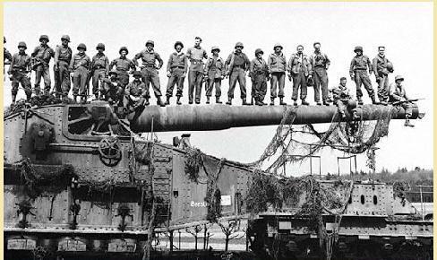 毁天灭地—德国巨炮，炮管直径容纳四个成年人，需2000人操作它