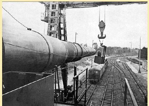 毁天灭地—德国巨炮，炮管直径容纳四个成年人，需2000人操作它