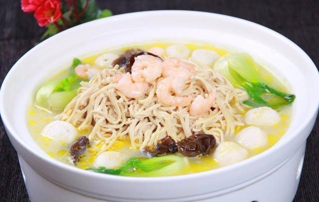 被国外来宾誉之为“东亚名肴”的扬州大煮干丝，游客必点？