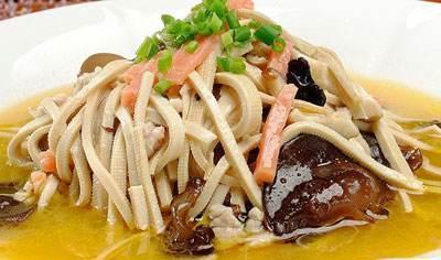 被国外来宾誉之为“东亚名肴”的扬州大煮干丝，游客必点？