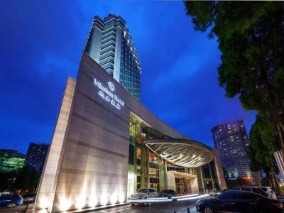 ​联联探店丨拥有32年辉煌的岷山饭店，如何在激烈角逐中屹立不倒？