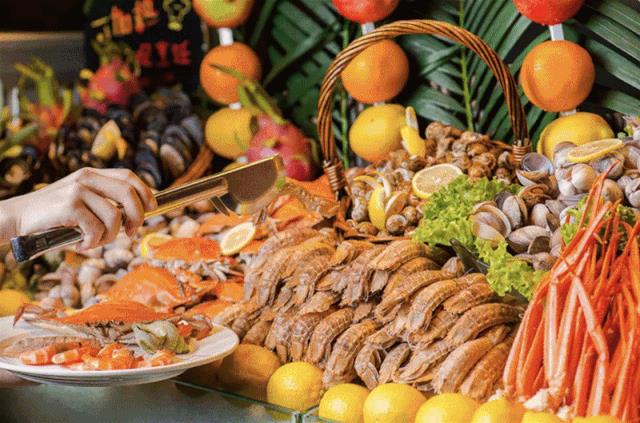 联联探店丨拥有32年辉煌的岷山饭店，如何在激烈角逐中屹立不倒？