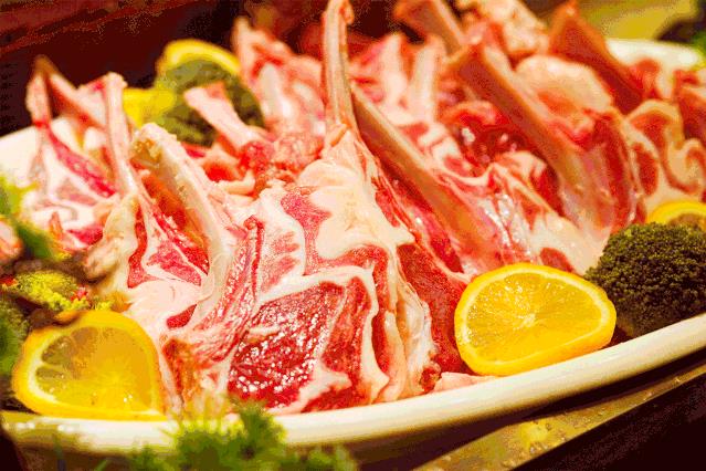 联联探店丨拥有32年辉煌的岷山饭店，如何在激烈角逐中屹立不倒？