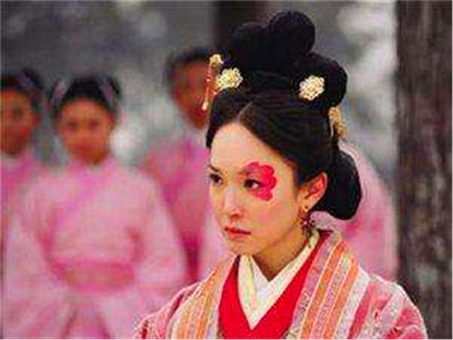 西晋皇后贾南风，其貌不扬的她，是如何成为“八王之乱”的制造者