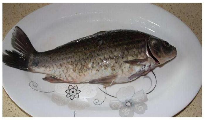 如何把鱼汤炖白，炖出奶白色鱼汤的窍门