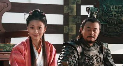 ​鸿钧老祖是天地的化身，在封神榜中盘古是他的创造者