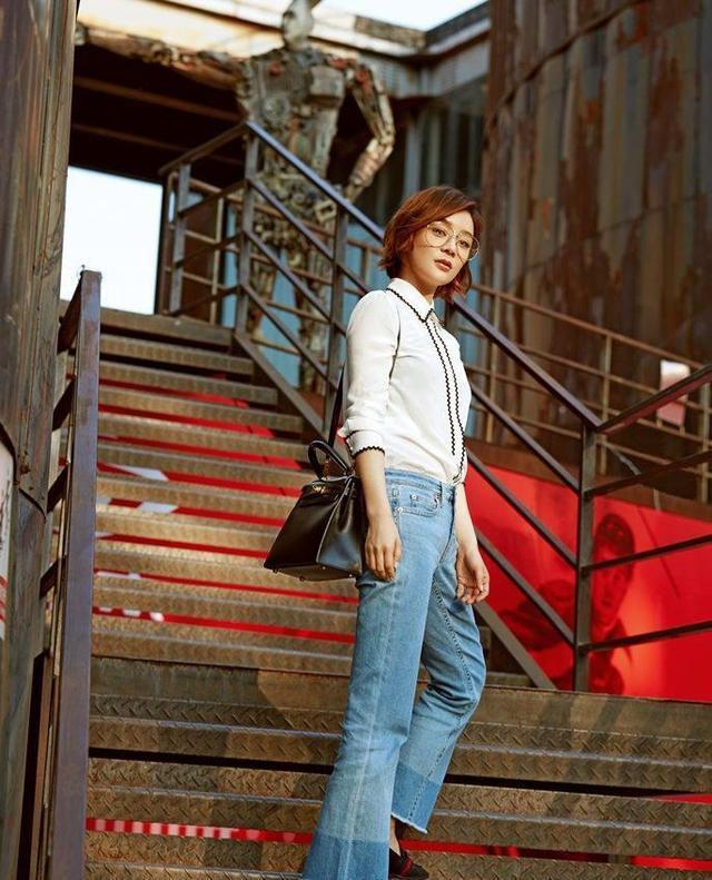 袁姗姗马甲线露肚脐性感撩人，穿长裙娴静唯美，这才是女神