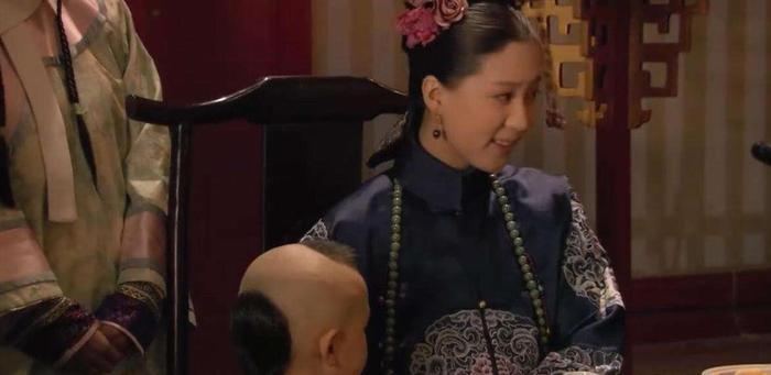 甄嬛传: 果郡王连娶2妻, 大醉宿浣碧的屋里, 2人“圆房”了吗?