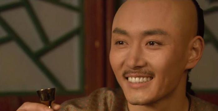 甄嬛传: 果郡王连娶2妻, 大醉宿浣碧的屋里, 2人“圆房”了吗?