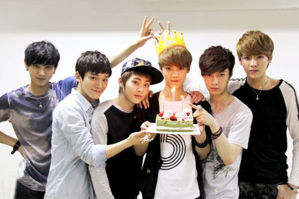 中国四家经纪公司及其旗下代表艺人，你的偶像在哪里？