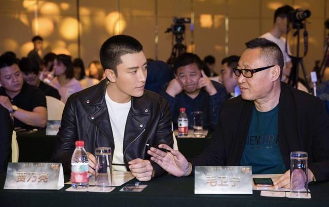 时隔四个月贾乃亮首次更博，原来是为这部剧作宣传！