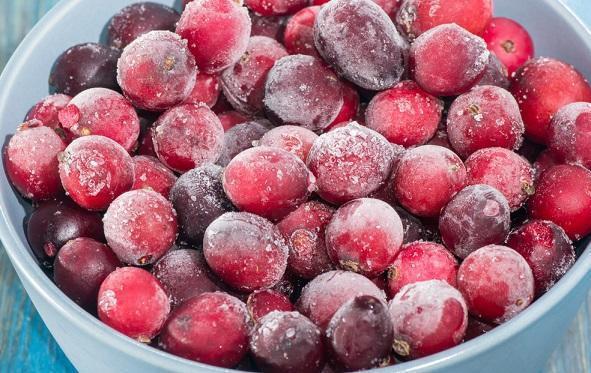 这果子酸酸甜甜，样子像红灯笼，家里种一颗，串串果子吃不完