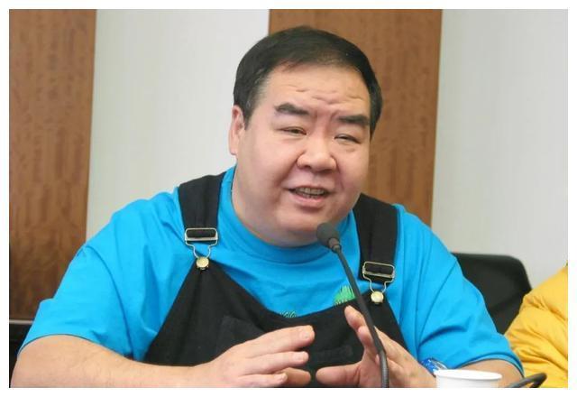 26岁是140磅型男！68岁“肥猫”解画当年暴肥原因：半年胖了50磅