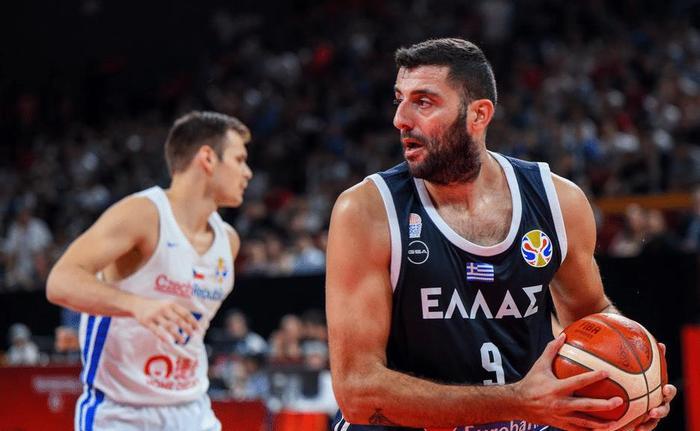 赢也是输！希腊7分胜捷克，字母哥5犯罚下，无缘8强席位！