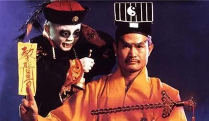 为了防止拍鬼片入戏太深，林正英在拍片时都有哪些奇怪的规定？