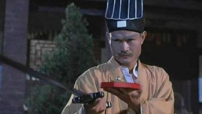 ​为了防止拍鬼片入戏太深，林正英在拍片时都有哪些奇怪的规定？