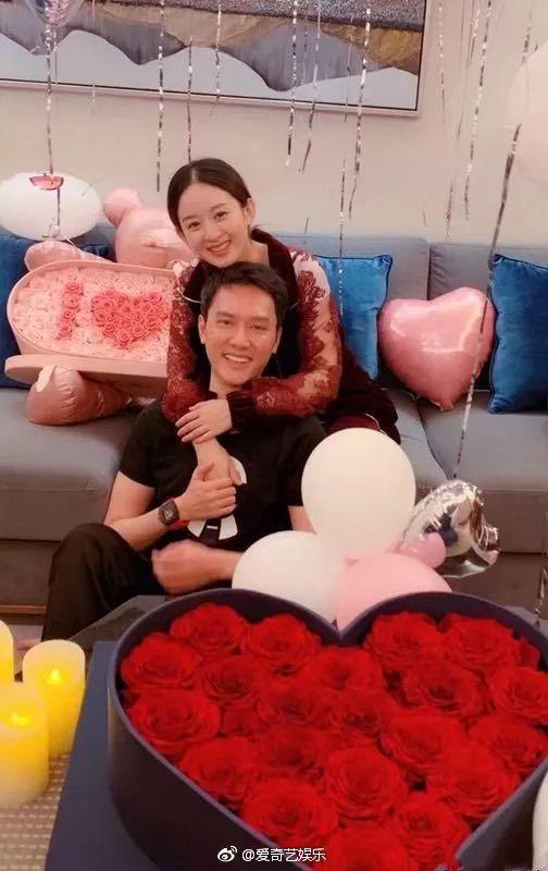 新年第一颗糖！赵丽颖冯绍峰官宣怀孕啦！