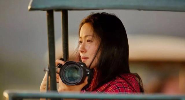 罗红前妻否认被江一燕插足，离婚因痴迷于摄影，网友：另有玄机