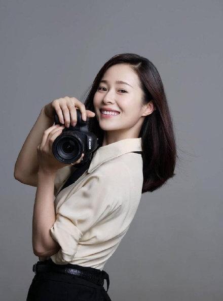 罗红前妻否认被江一燕插足，离婚因痴迷于摄影，网友：另有玄机