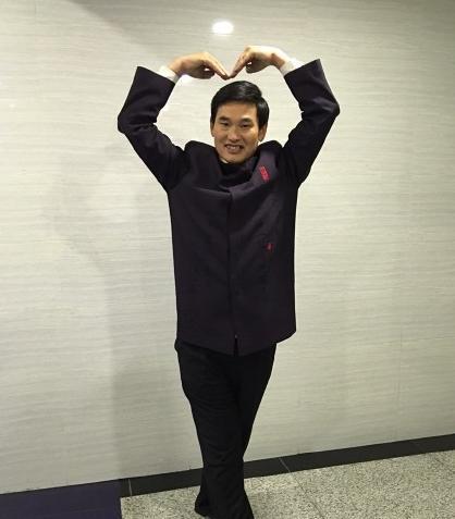 纵观大衣哥朱之文的成名之路，他应该得到观众的尊重