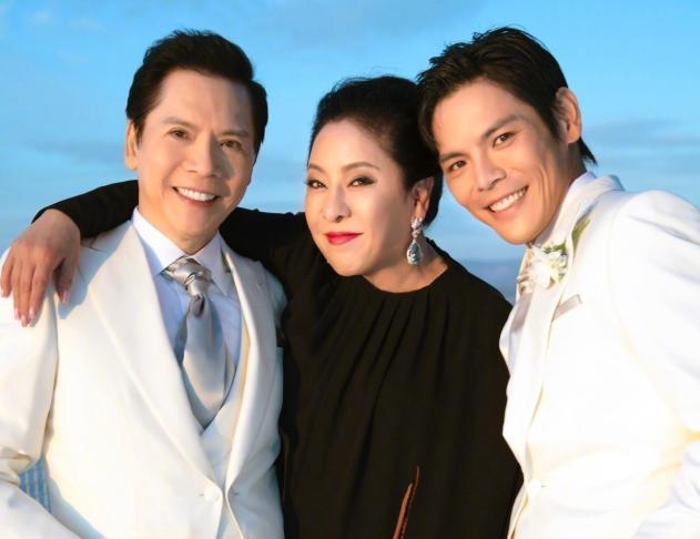 妈妈没参加郭碧婷婚礼，爸爸表情冷淡，郭碧婷浑身珠宝超千万